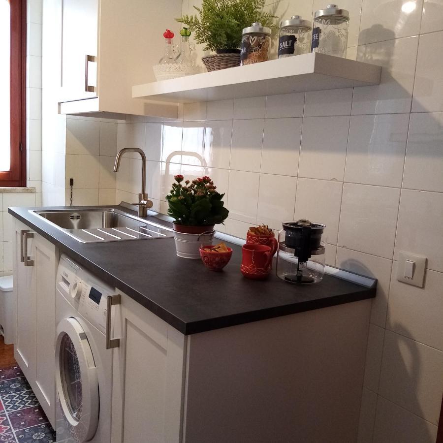 Casa Rosamarina Apartment Мондело Екстериор снимка