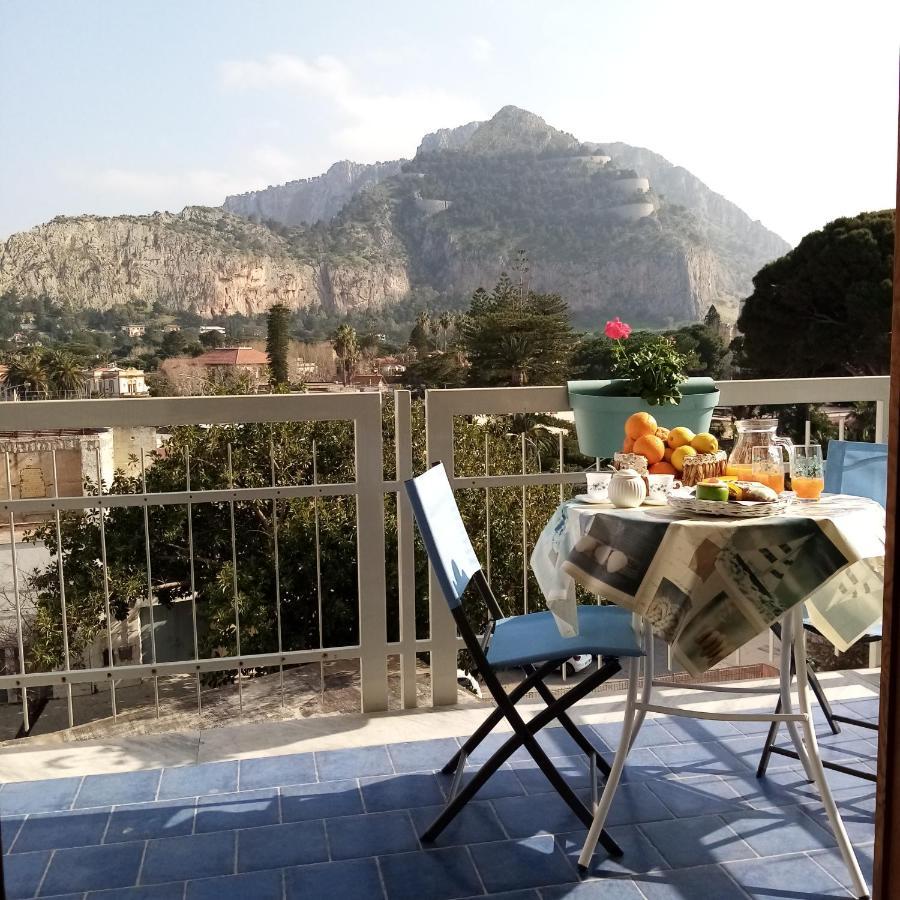 Casa Rosamarina Apartment Мондело Екстериор снимка