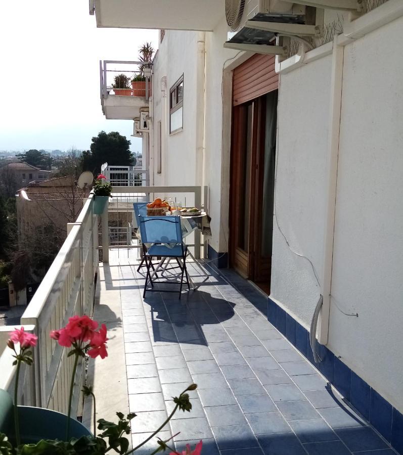 Casa Rosamarina Apartment Мондело Екстериор снимка