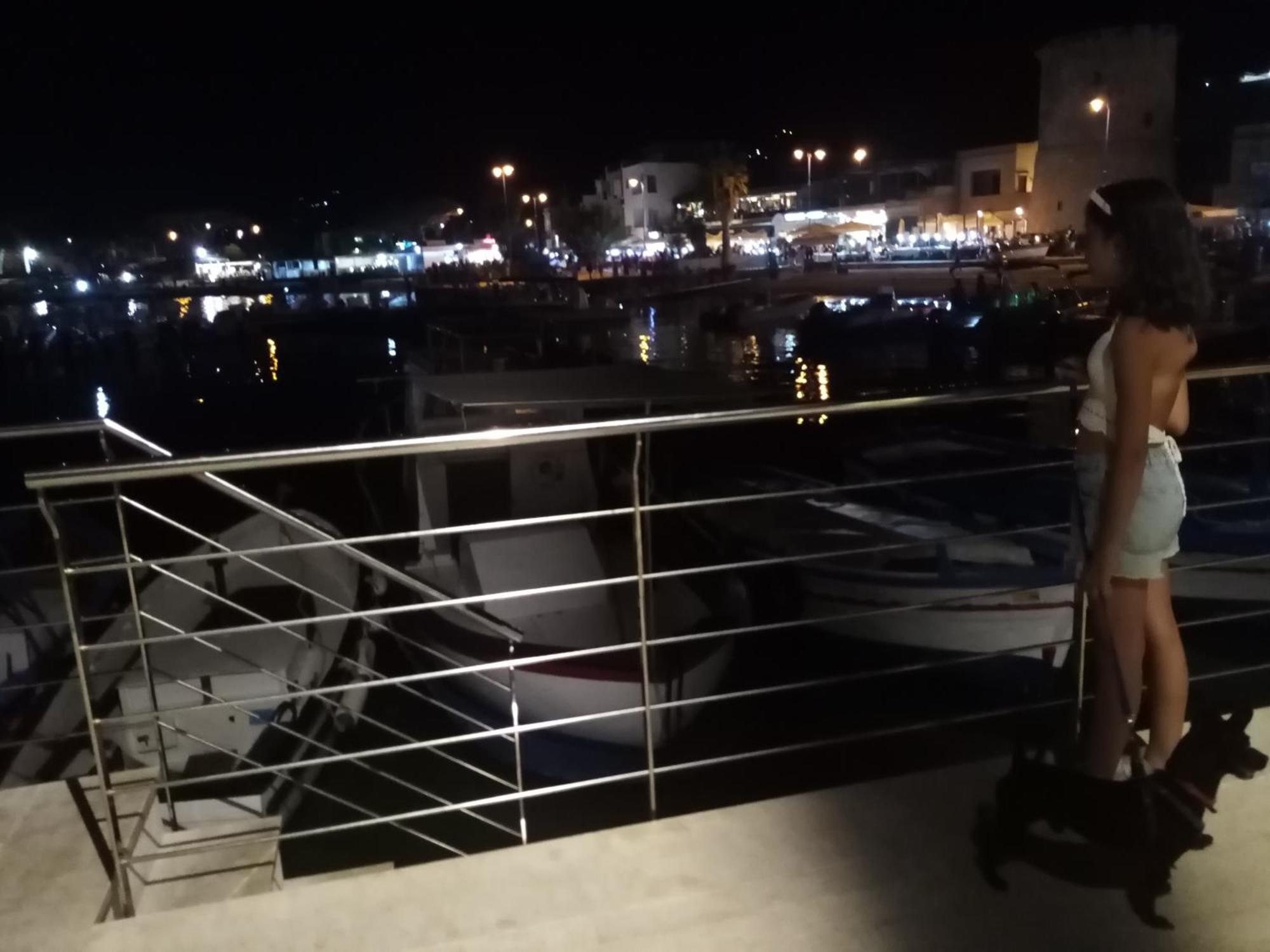 Casa Rosamarina Apartment Мондело Екстериор снимка