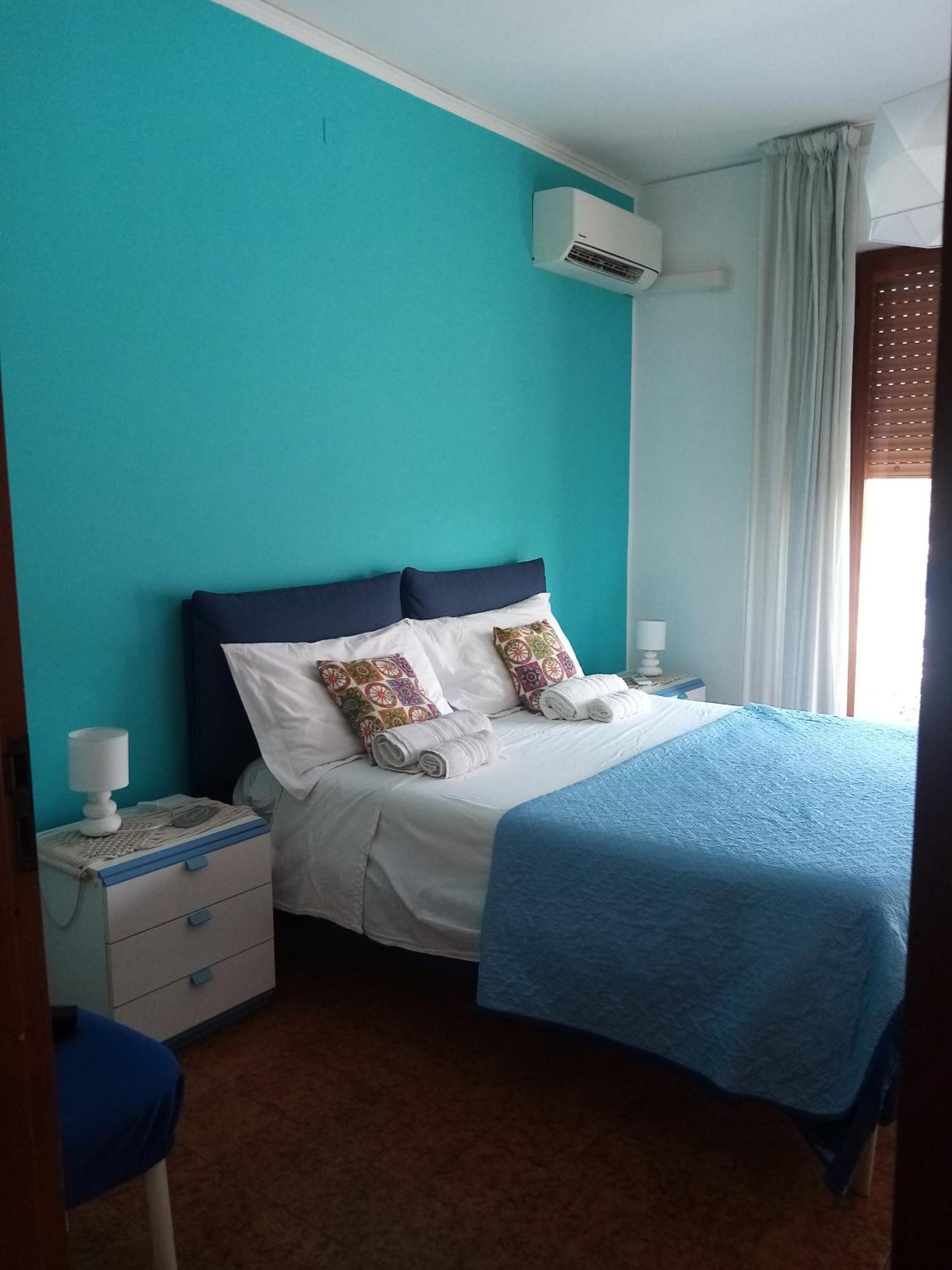 Casa Rosamarina Apartment Мондело Екстериор снимка